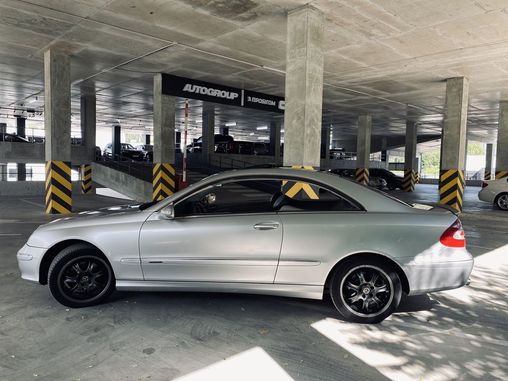 Mercedes-benz clk320 2002