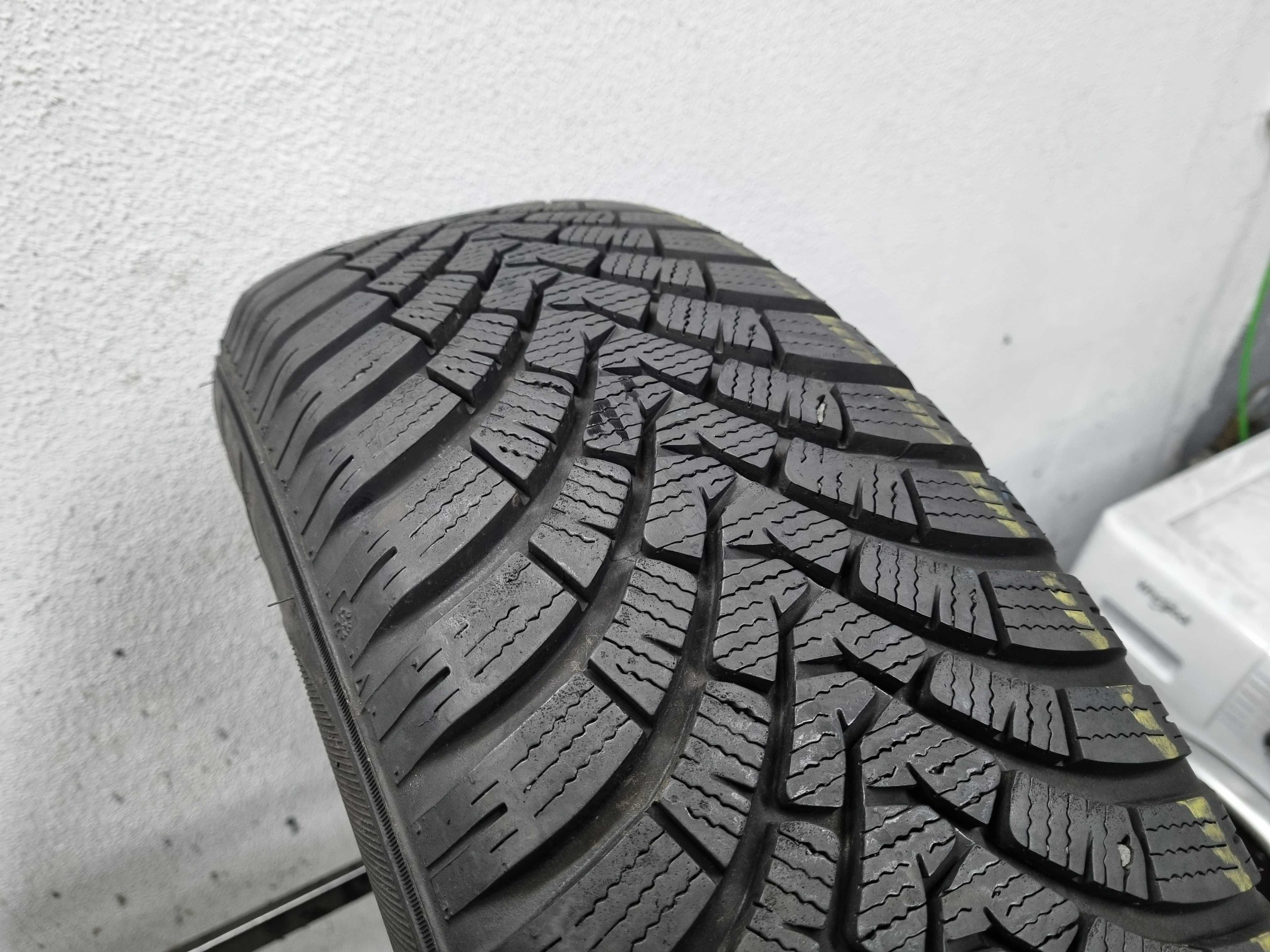 215/65/17 99H Falken EuroWinter HS01 SUV D.3622