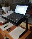 Stolik pod laptopa