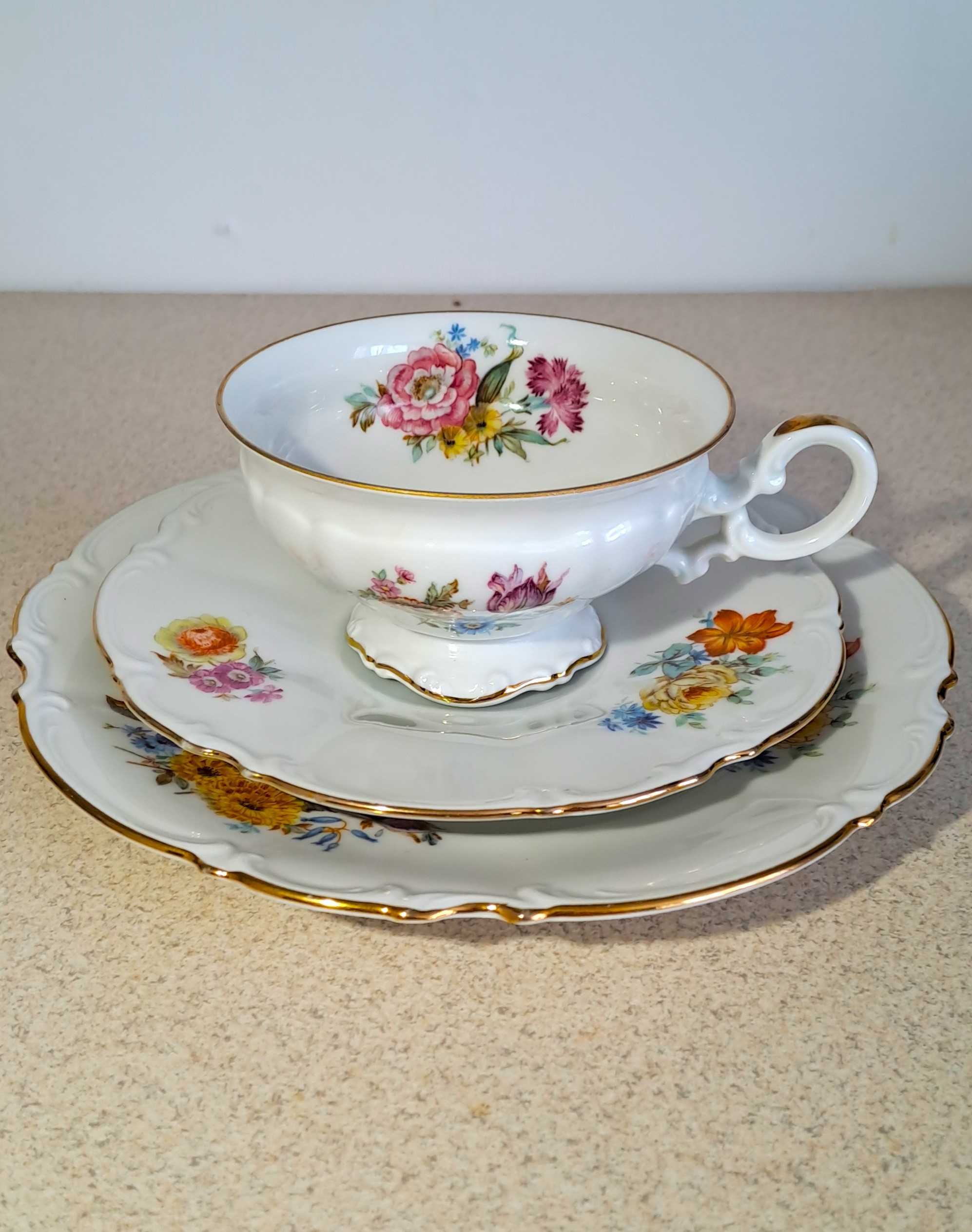 Urocze Trio Hutschenreuther w kwiaty 1939/65 białe herbata kawa