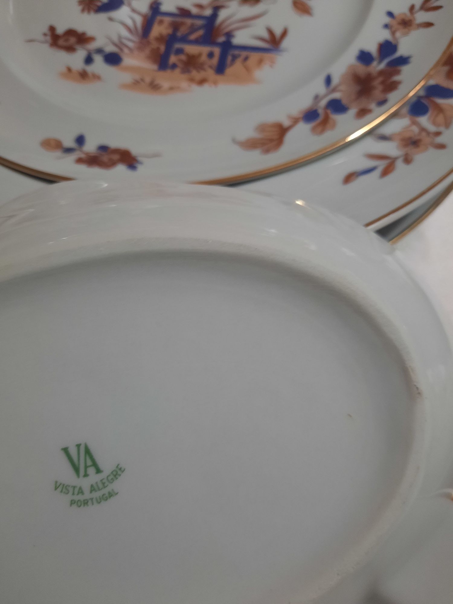 Serviço de jantar completo.