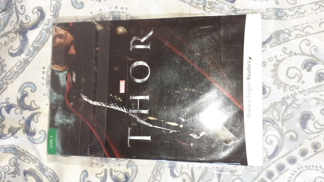 Livro para aprender inglês da Marvel - Thor