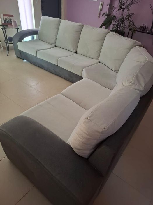 Sofá de canto de 6 lugares e 2 pufs