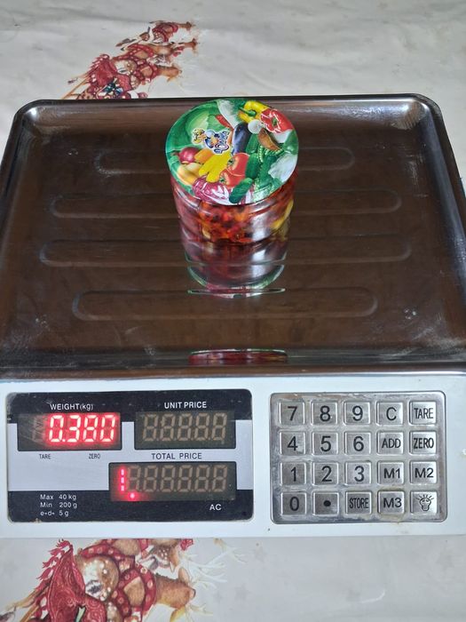 Вяленi томати врожаю 2025 року зi свого городу. Об' eм  200 грам .