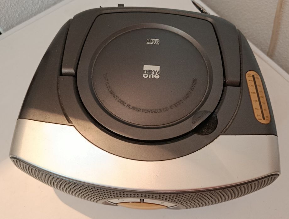 Vendo dois Rádios antigos