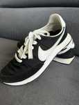 Buty sportowe nike 37,5