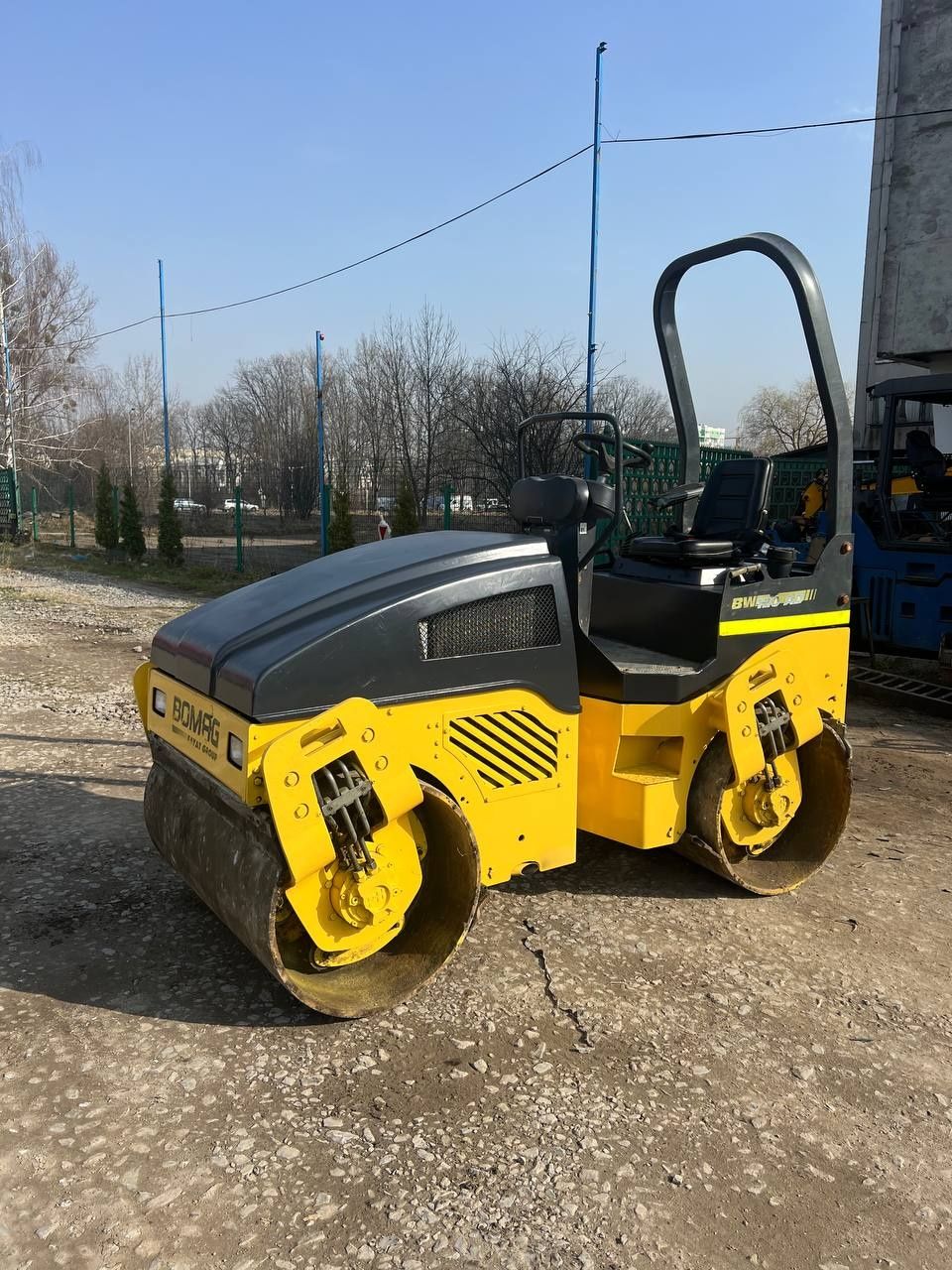 Продаємо каток асфальтний bomag bw 120 ad4  каток бомаг hamm amman ПДВ