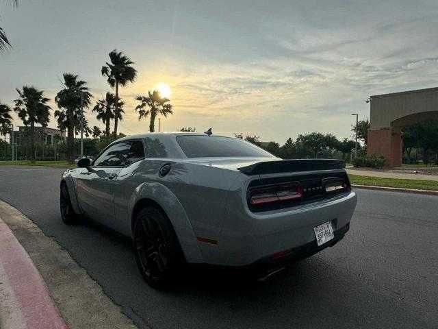 Dodge Challenger 2022 Року