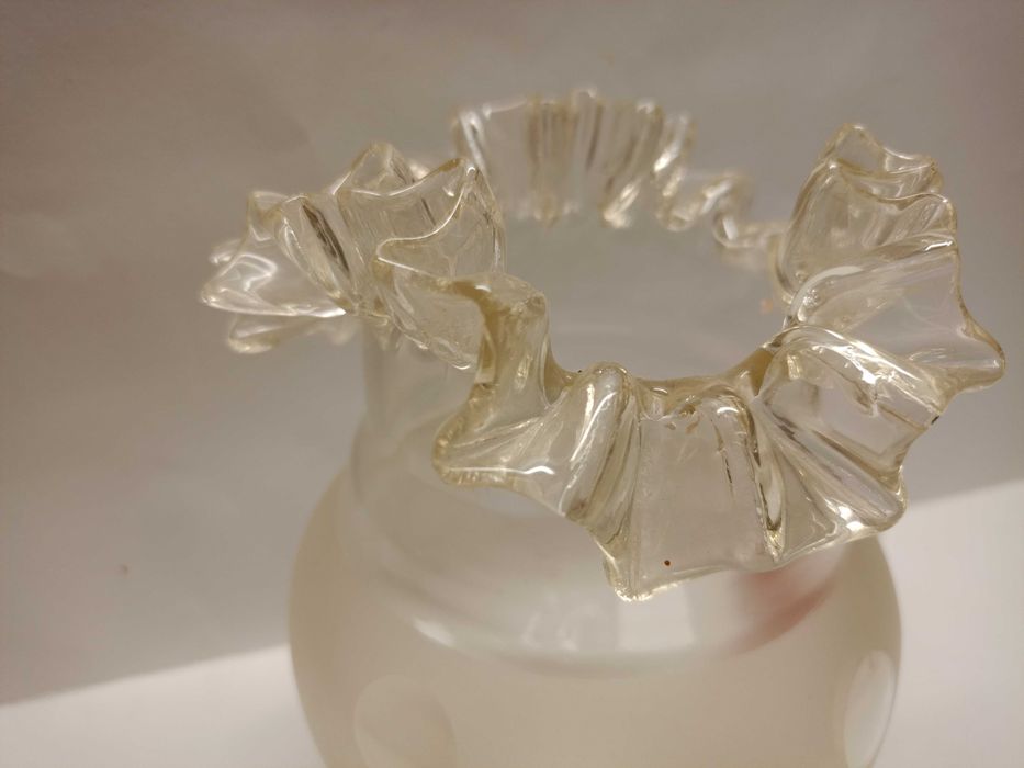 Klosz -lampa naftowa szkło artystyczne , piaskowane ,,55mm"