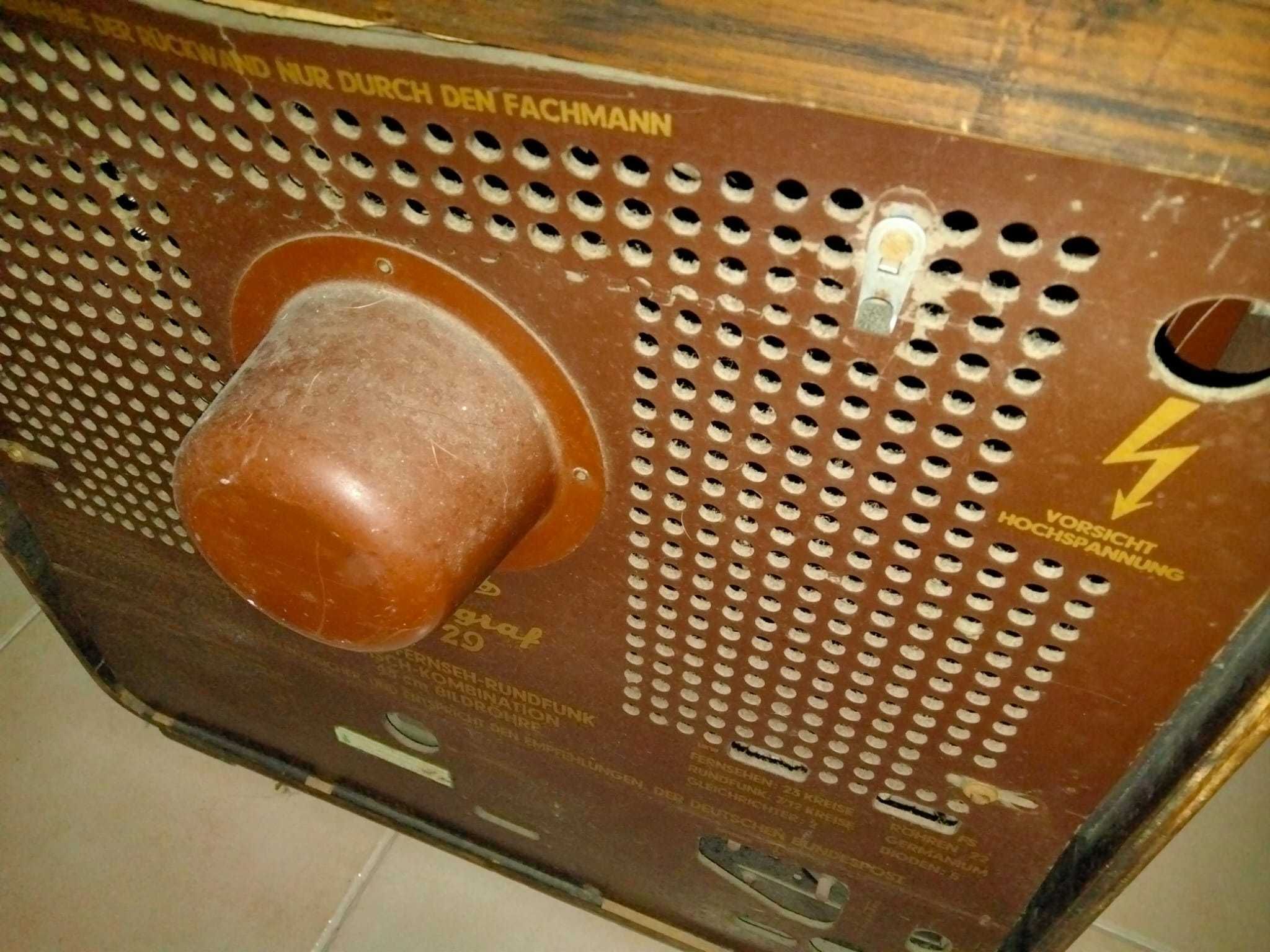 Televisão antiga vintage Graetz