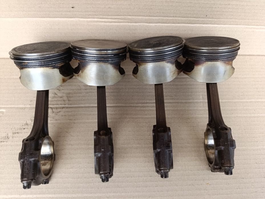 Шатун поршень 1.6 X16XE Opel Astra Zafira Meriva Vectra