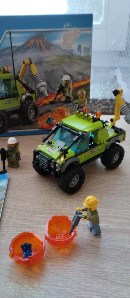 Klocki LEGO City 60121 Pojazd badawczy wulkanologów