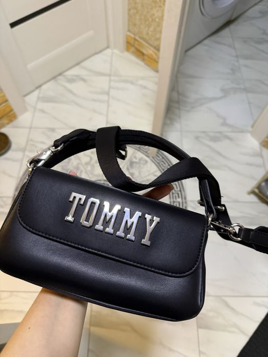 Сумка Tommy Hilfiger