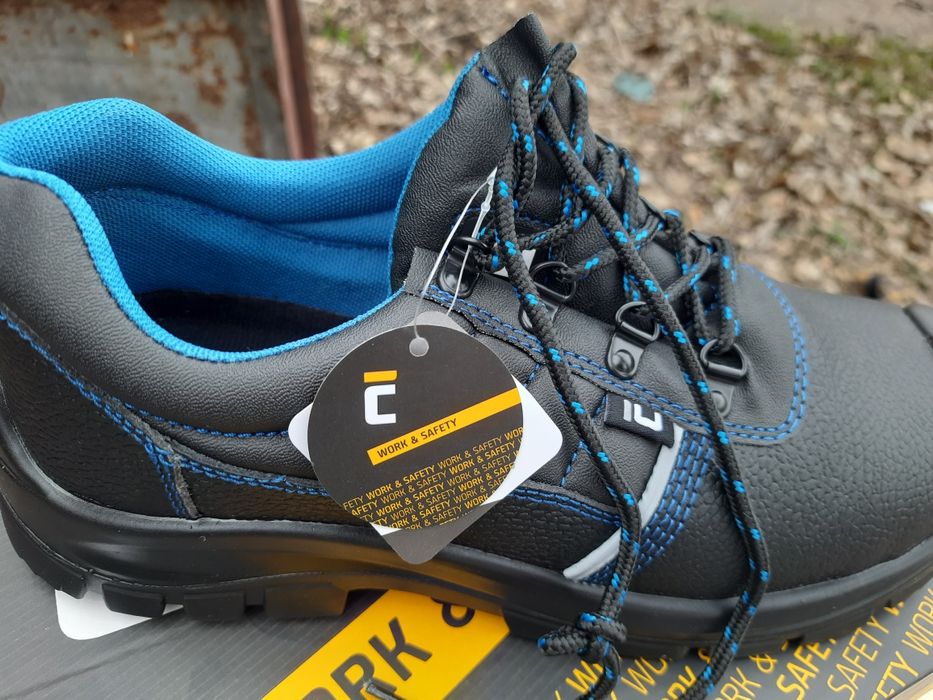 Напівчеревики ,кросівки захисні