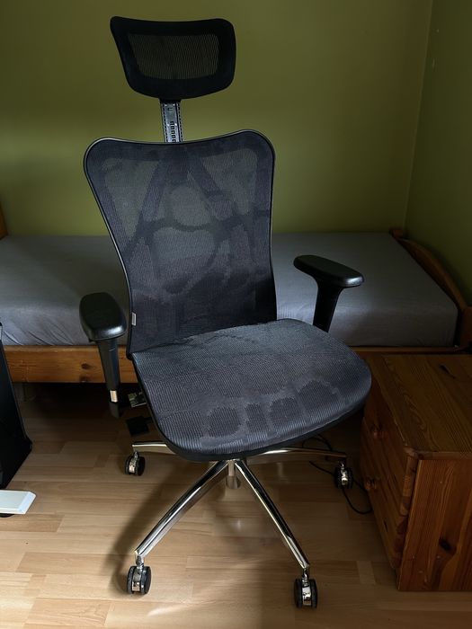 Fotel krzesło ergonomiczne SIHOO M57 za 1600 zl