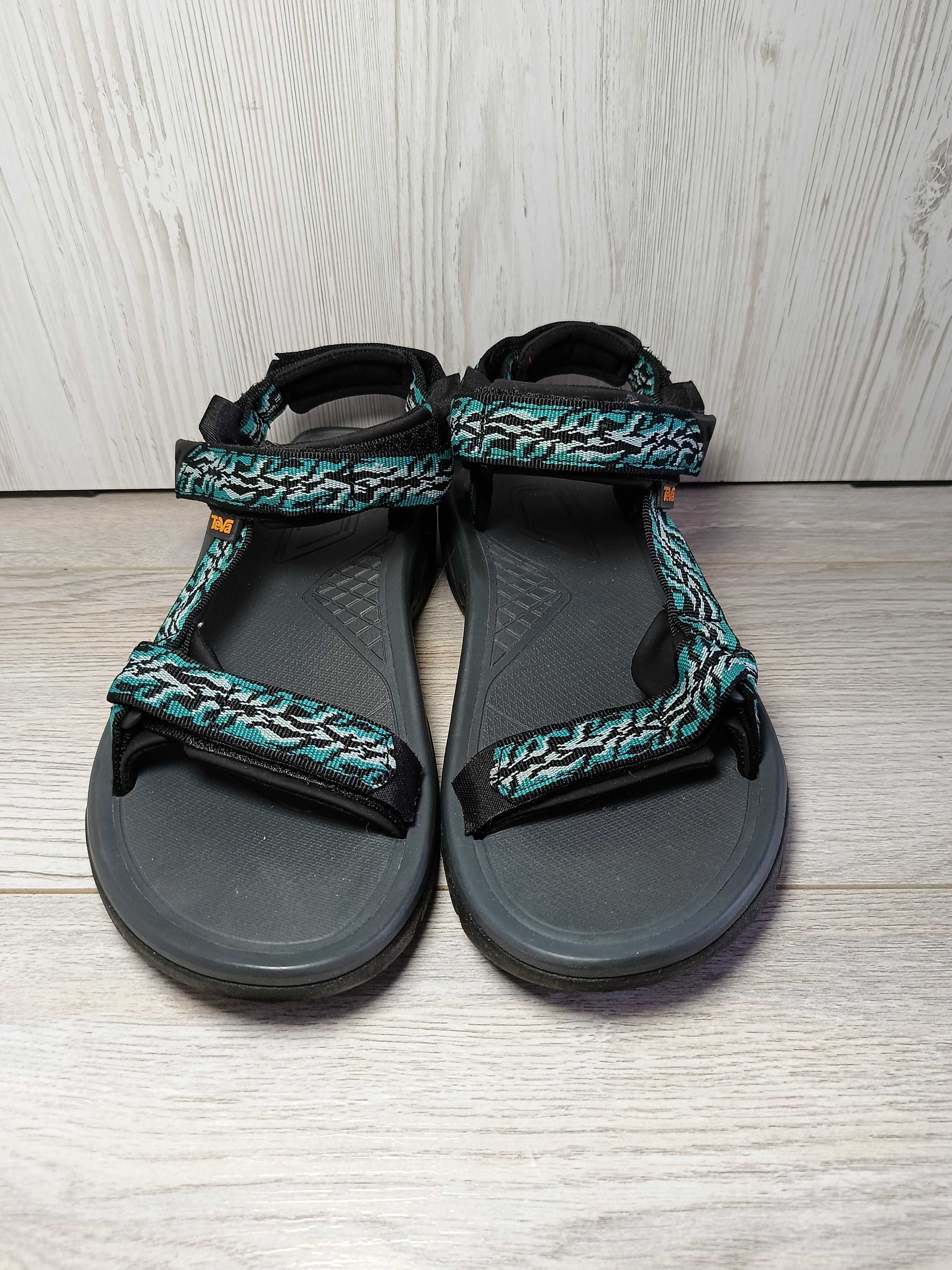 Сандалі Teva                        .