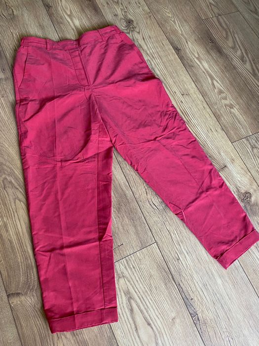 Czerwone malinowe spodnie kobiece