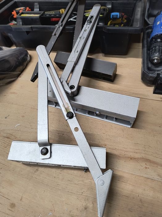 Samodomykacz do drzwi