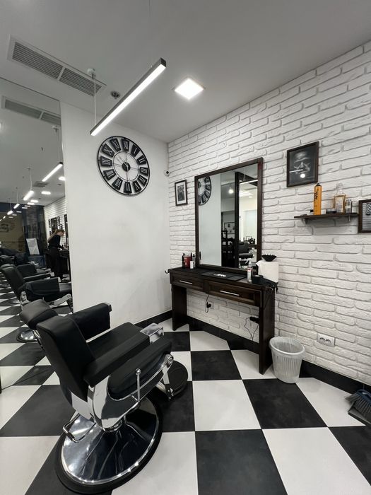 Безкоштовно шукаю модель бажано з бородою на стрижку