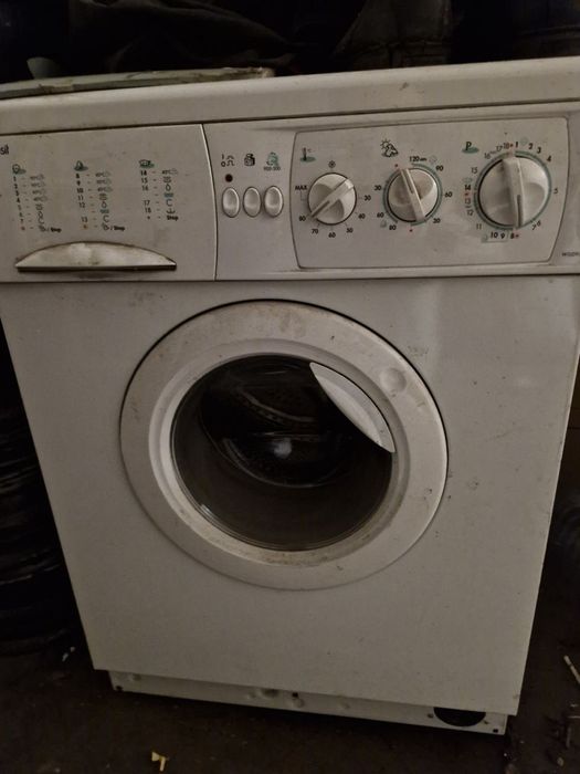 Продам стиральную машину Indesit,5 кг