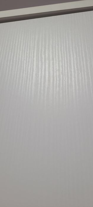 Шафа для одягу біла