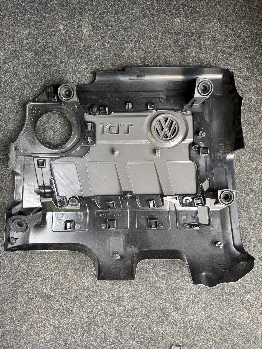 Декоративна кришка / накладка двигуна volkswagen passat b7 1,6 2,0 tdi