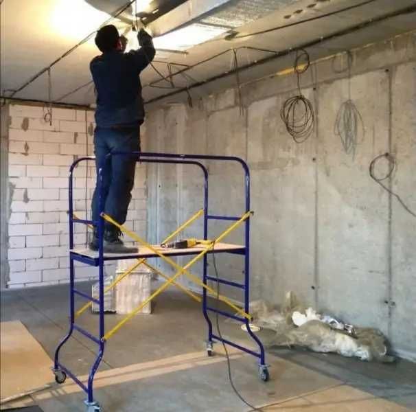 Риштування будівельне. Риштовка. ліса. Вишка тура. Строительные леса.