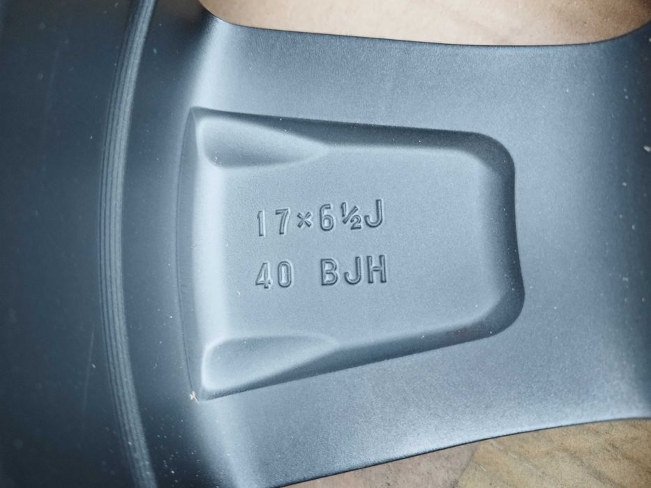 jak Nowe! felgi 17cali 5x114,3 Czujniki oryginał Lexus UX, Toyota C-HR