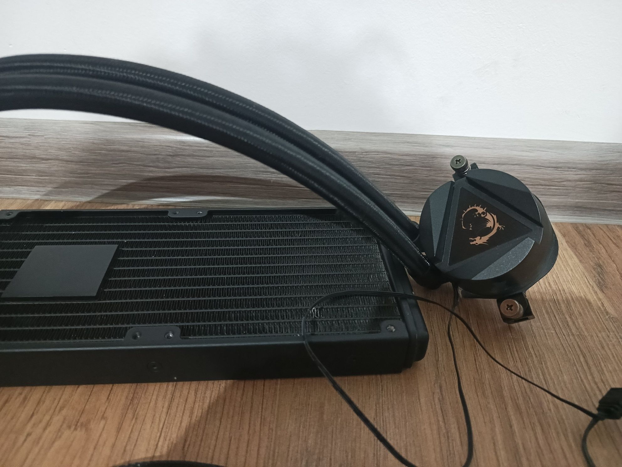 Chłodzenie procesora aio msi mag coreliqiud 240r