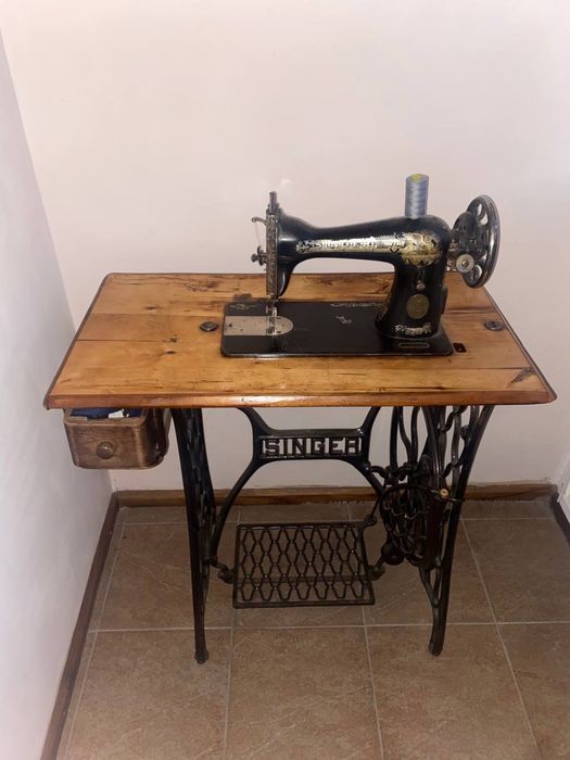 Швейна машинка Zinger