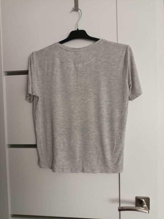 Koszulka bluzka t-shirt Stradivarius