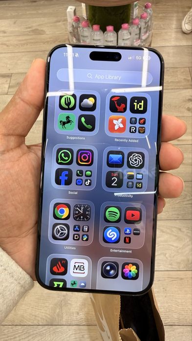 iPhone 15 Pro Max - 256 GB - Cinza
