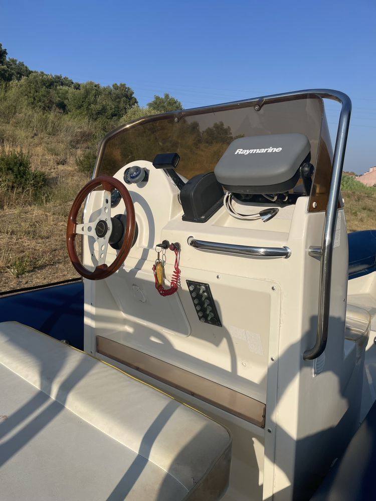 Semi rigido RIB 555 VFI + Tohatsu 40 Mega em excelente estado