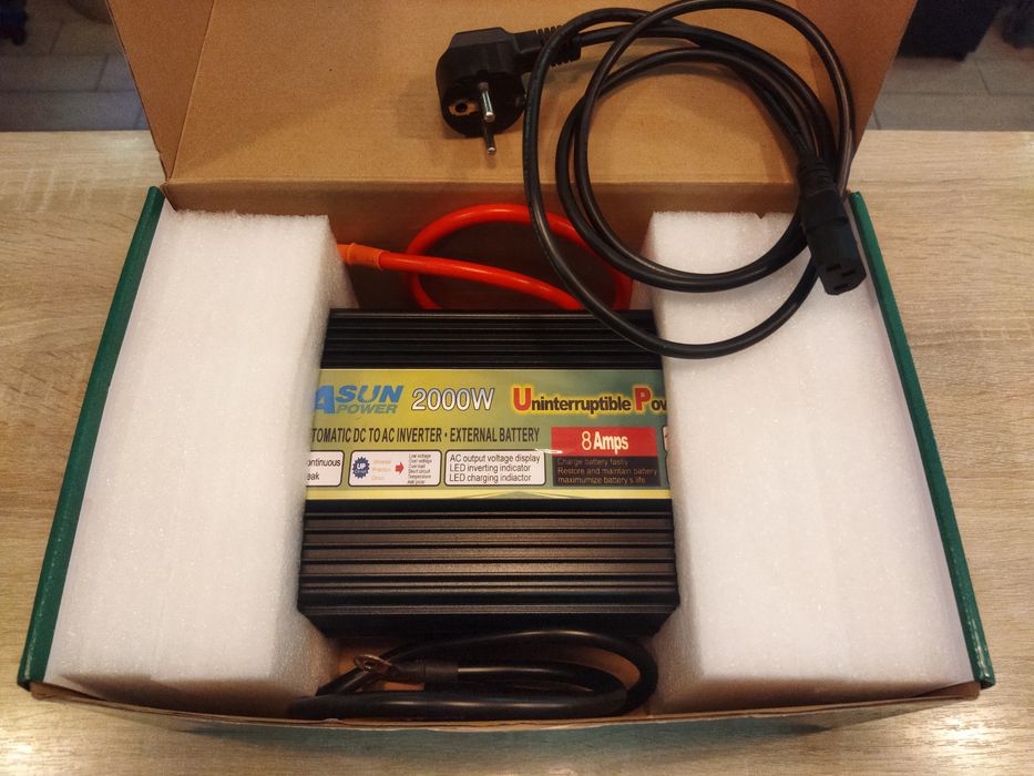 Безперебойник -  Інвертор з функцією зарядки 8 А (UPS) EaSun