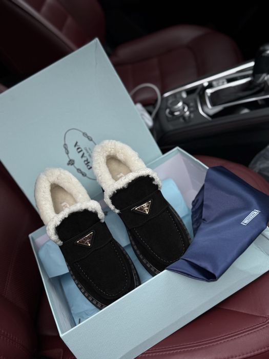 Зимові чоботи з хутром prada в стилі прада ботинки угги туфли с мехом