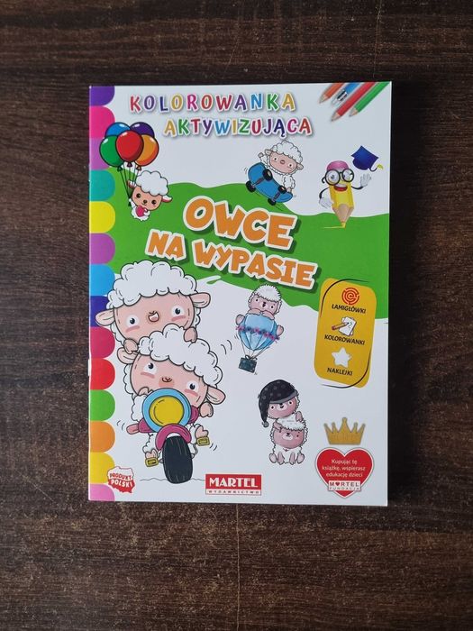 Kolorowanka aktywizująca łamigłówki naklejki owce na wypasie