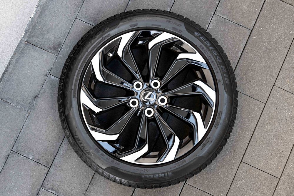 4 Oryginalne Nowe Alufelgi Felgi + Opony Zimowe Lexus 18" 5x114,3 ET45