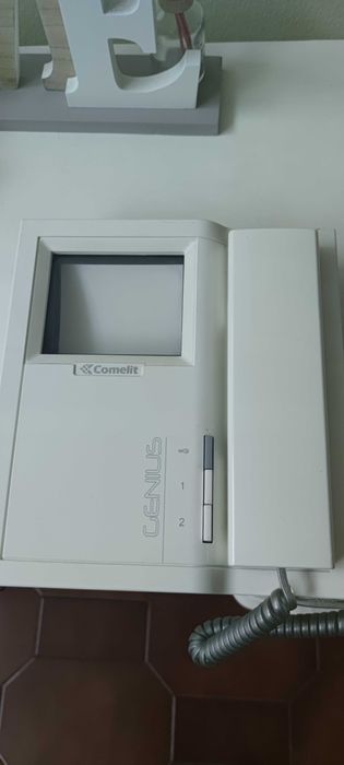 Intercomunicador com video porteiro (cores)