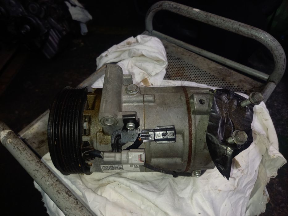 Agregat klimatyzacji renault clio IV 0.9 tce H4B408