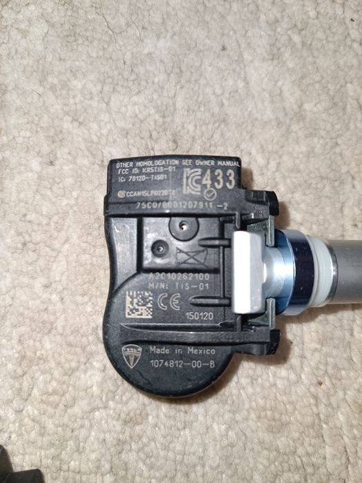 Продам датчики тиску шин давления колес Тесла Tesla tpms