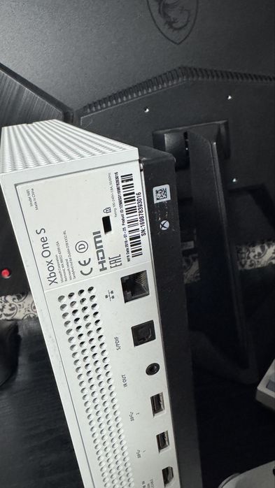 Xbox one S 1 тб gamepad series