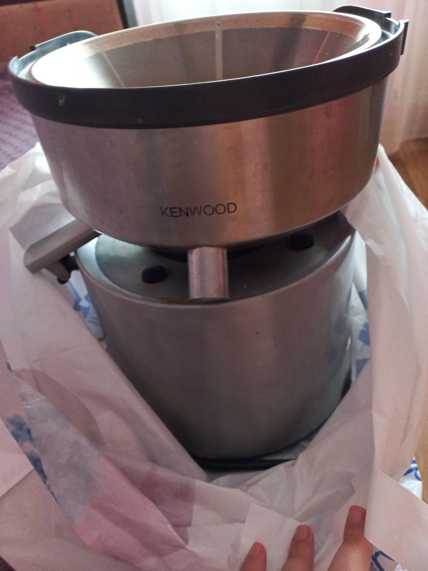 Соковижималка KENWOOD