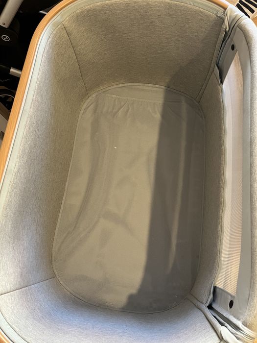 Berço maxi cosi novo