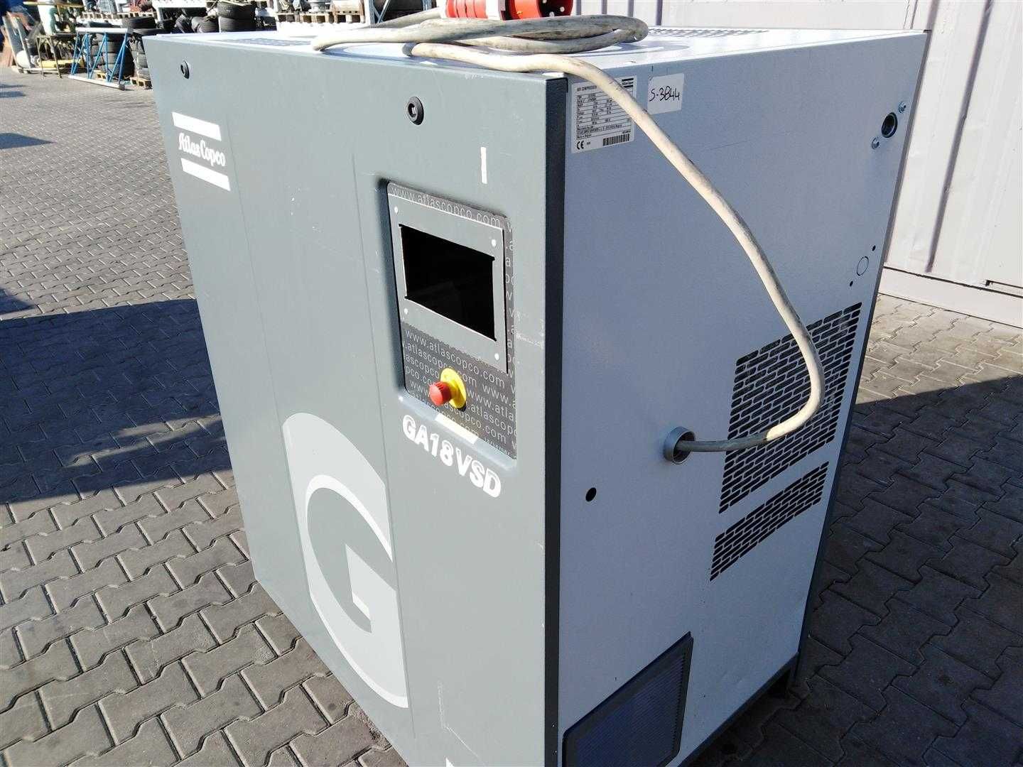 Sprężarka śrubowa Kompresor Atlas Copco GA18VSDFF 18,5KW 3,6m3 S003844