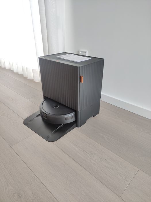 IRobot Combo 10 max (Roomba) em preto