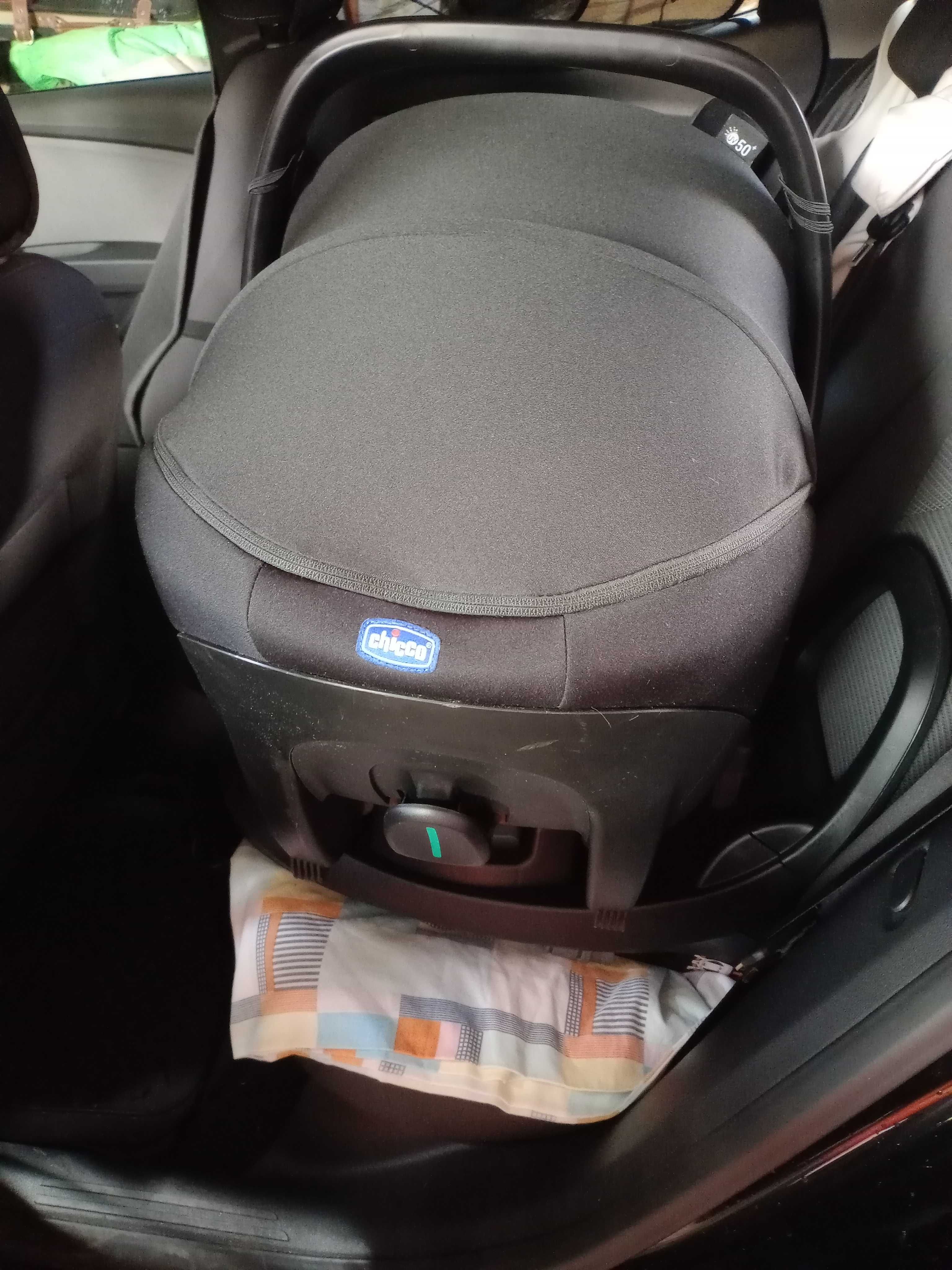 Chicco Kory I-size 40-80cm e base isofix rotativa 360º