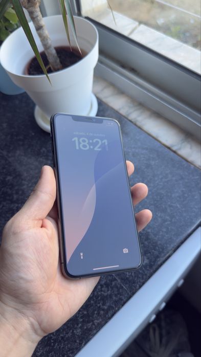 Vendo iPhone 11 Pro Max NOVO