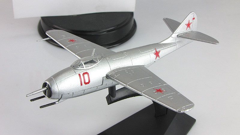 Масштабные модели коллекции"Легендарные самолеты" от DeAGOSTINI