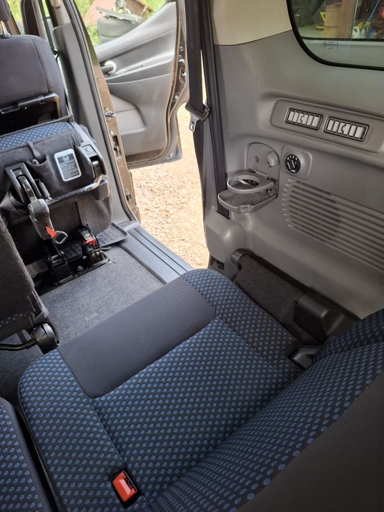 Nissan nv200 evalia 7-osobowy