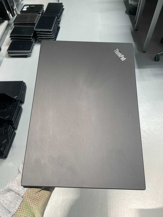 Потужний Lenovo ThinkPad T14 Gen1 (Core i7-10610U\32Gb-DDR4\512Gb-SSD)